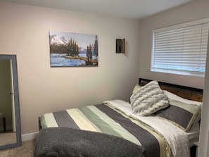 1 habitación, tabla de planchar con plancha, wifi y ropa de cama
