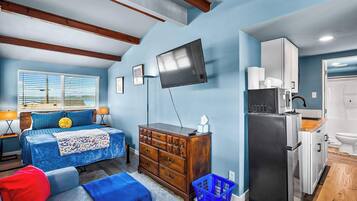 Bügeleisen/Bügelbrett, Reisekinderbett, WLAN, Bettwäsche