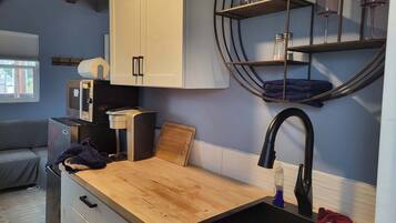 Coffee/tea maker, fridge, microwave, electric kettle