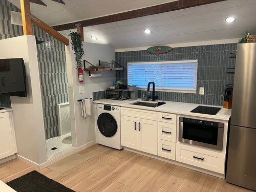 New - Colorado Surf Shack Studio in Littleton with AC