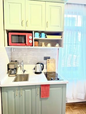 Microwave, stovetop