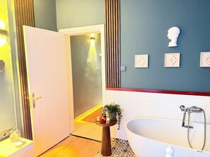Shower, hair dryer, bidet, towels - Nott _Boutique Taksim Istanbul Luxury Apartment_4 (İstanbul)