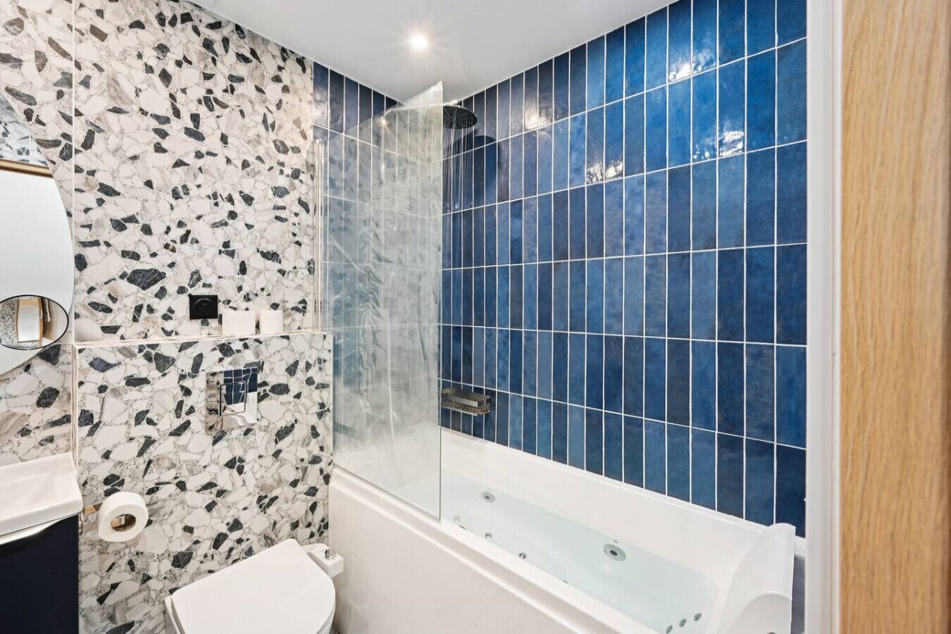 ヘアドライヤー、タオル