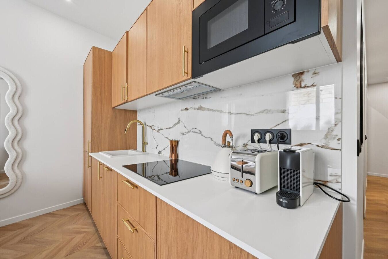 冷蔵庫、電子レンジ、コンロ、食器洗い機