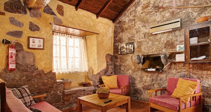 Authentic Canarian House in the Center o
