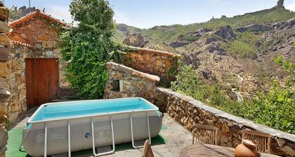 Authentic Canarian House in the Center o