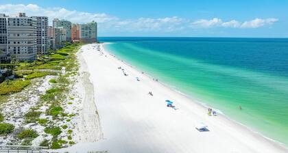 NEW LUXURY Marco Island THE DREAM all about location! Walk to beach, JW and more