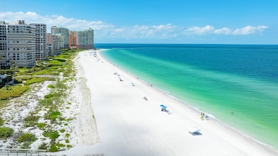 NEW LUXURY Marco Island THE DREAM all about location! Walk to beach, JW and more