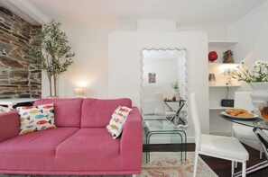 Living area - Stargazy (Tintagel)