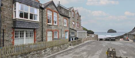 บริเวณภายนอก