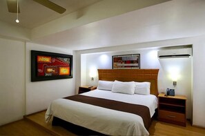 Iron/ironing board, internet, bed sheets