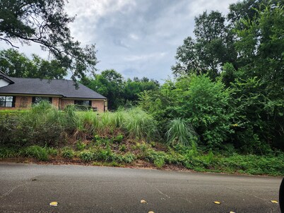 Single Bedroom/Bath in lovely Nacogdoches with Personal AC