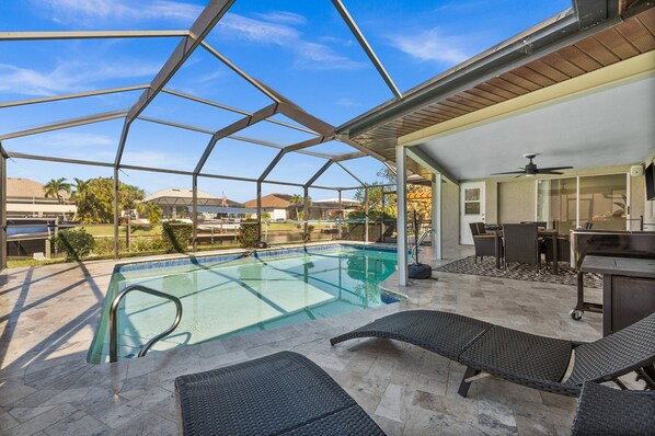 Outdoor pool, a heated pool