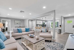 Smart TV, table tennis