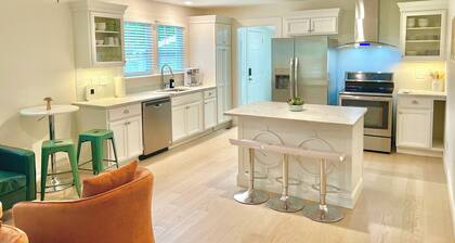 Lakepoint Landing 2B-2B 3Tvs close to highway I-75 1 king size bed