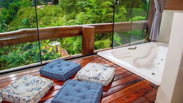 豪華套房, 空調, 山景 | 私人 Spa 浴池