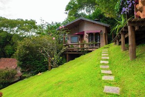 Superior Chalet, Air conditioning, Garden View | Laptop workspace, free WiFi