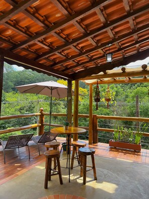 Comfort Chalet, Multiple Beds, Kitchen, Garden View | Lanai