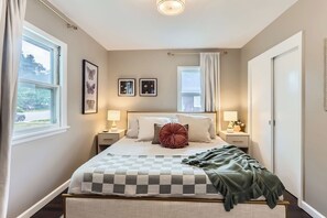 2 chambres, bureau, fer et planche à repasser, accès Internet