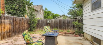 Charming 2-bedroom near downtown Longmont with AC Fully Remodeled