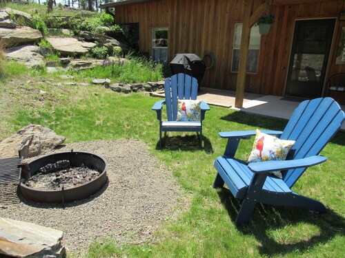Romantic Mountain Retreat for Two – Aspen Acres Cabin in the Heart of the Black Hills