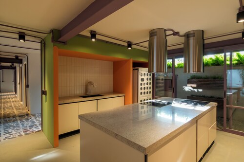 Nico Hotel & Residences