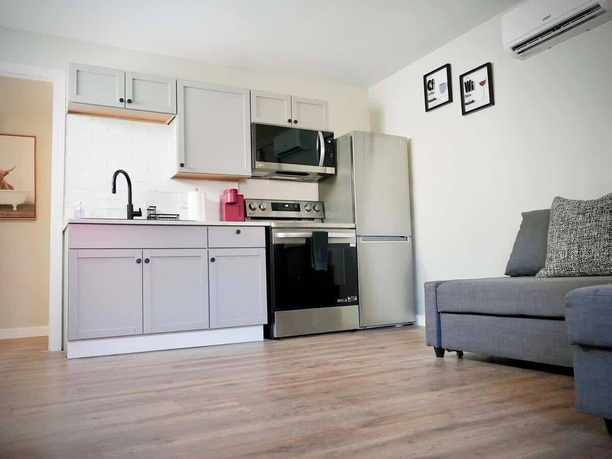 冰箱、微波炉、烤箱、炉灶