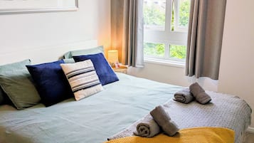 1 bedroom, desk, free WiFi, bed sheets