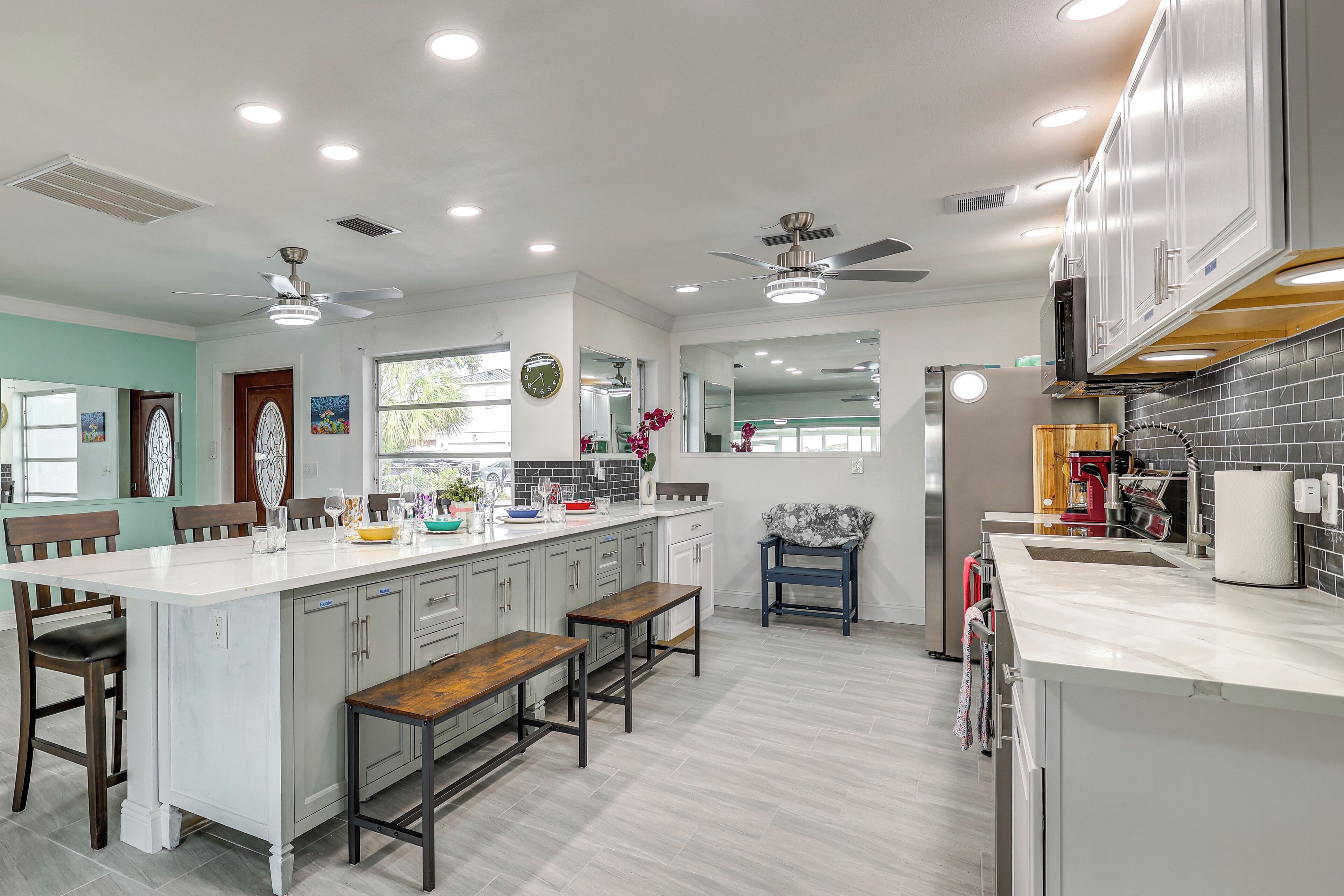 Fridge, microwave, stovetop, dishwasher