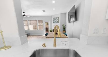 Welcome to Sun-Kissed Retreat, your home-away-from-home in sunny San Diego!