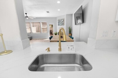 Welcome to Sun-Kissed Retreat, your home-away-from-home in sunny San Diego!