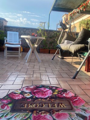 屋外ダイニングエリア