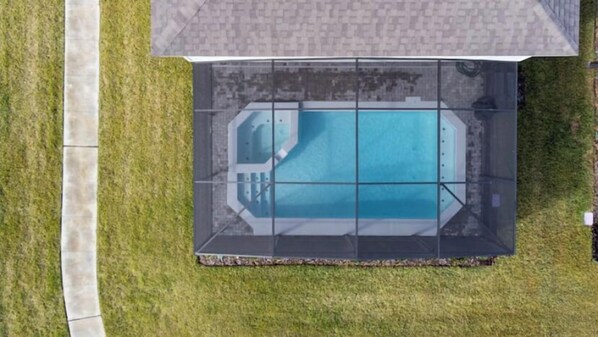 Piscine extérieure, piscine chauffée