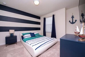 7 bedrooms, desk, iron/ironing board, free WiFi - Spacious 7BR House in FABULOUS Davenport Resort w/ Fitness room and Lazy River (Davenport)