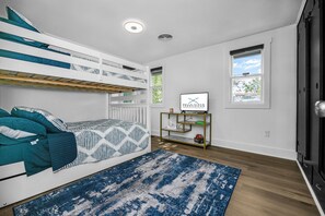 2 Schlafzimmer, Zimmersafe, Schreibtisch, kostenloses WLAN