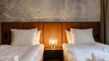 Habitación con 2 camas individuales | Cortinas blackout y wifi gratis