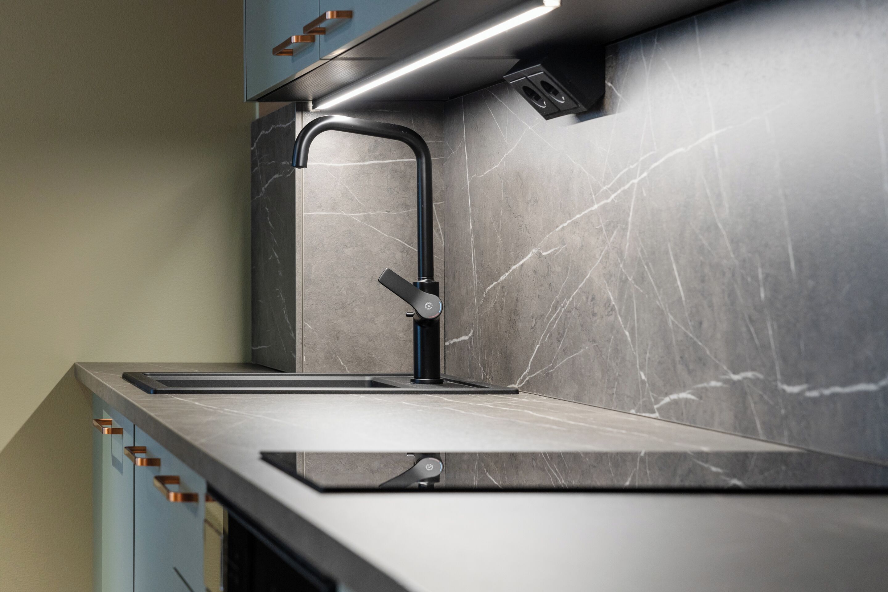 Firemannsrom, flere senger, kjøkken | Eget kjøkken | Kjøleskap og mikrobølgeovn