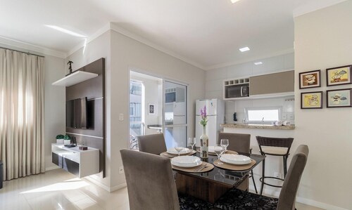 2 Bedroooms Apt w/ BBQ 500m From the Beach Pts0101