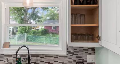 Modern 2BR • Pets OK • Sleeps 8