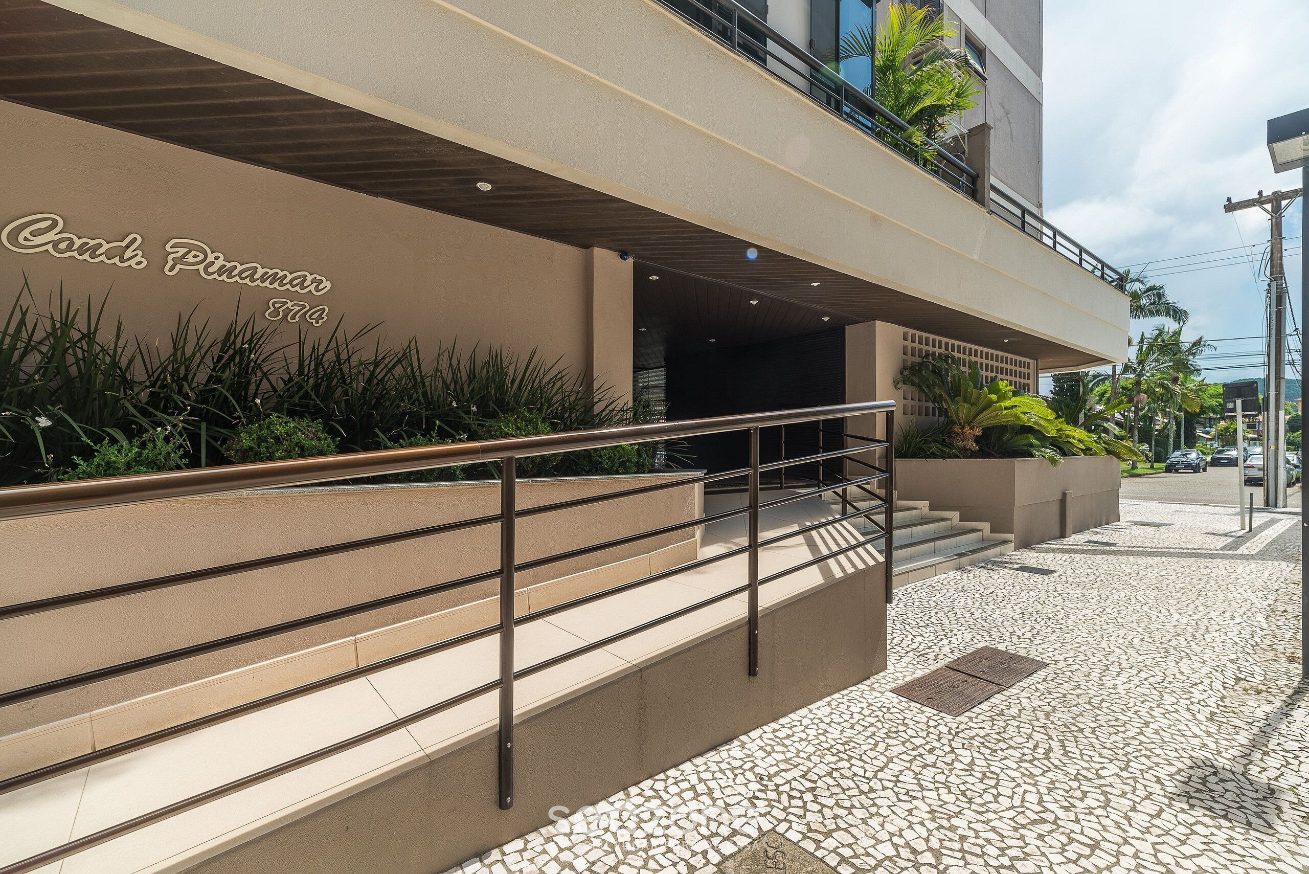 Basic Apartment | Exterior detail