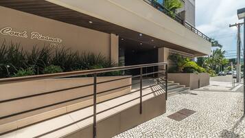 Basic Apartment | Exterior detail