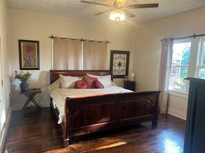 Iron/ironing board, internet, bed sheets
