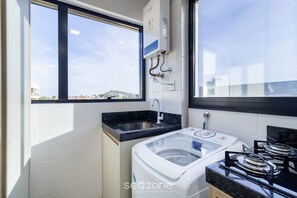 Basic Apartment | Private kitchen - Apt With BBQ at Ingleses Beach Pnj0203 (Florianópolis)