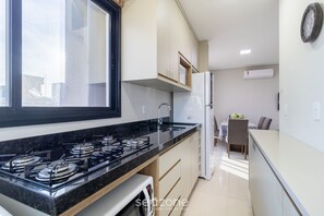 Basic Apartment | Private kitchen - Apt With BBQ at Ingleses Beach Pnj0203 (Florianópolis)