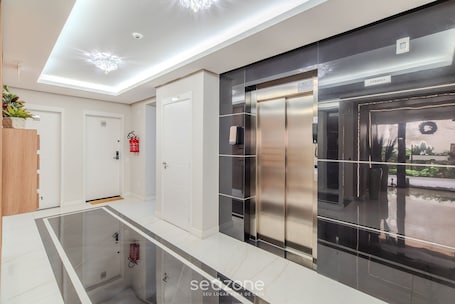 Interior. Charming Studio Just 200m From the Beach - Pmo0404