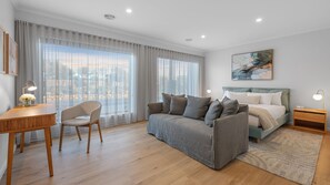 3 Schlafzimmer, Schreibtisch, Bügeleisen/Bügelbrett, kostenloses WLAN