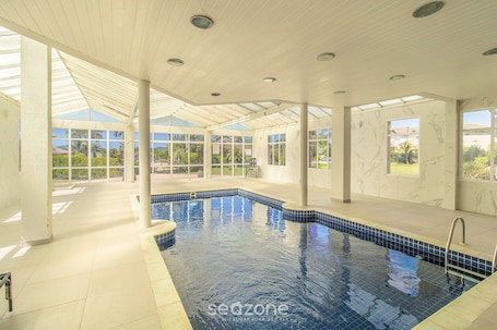 3 outdoor pools. Apartamento na Lagoa da Conceicao Plg0012