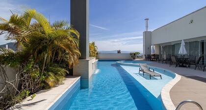 Apt With Private Barbecue and Pool Pea1301