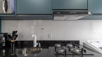 Basic Apartment | Private kitchen