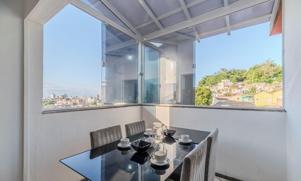 Basic Apartment | Lanai - Cozy Apartment in Capoeiras, Floripa Opt504 (Florianópolis)